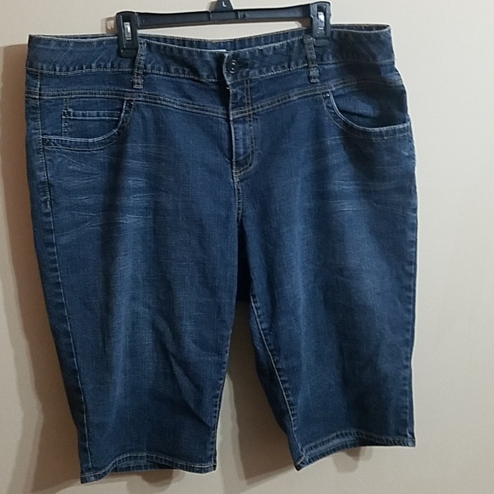 Cato jean shorts Bermuda length